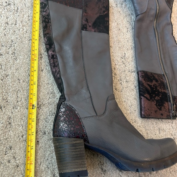 Felmini NWOT box size 38 (7.5) Gray Chunky Block Heel purple reptile accents - Picture 12 of 14